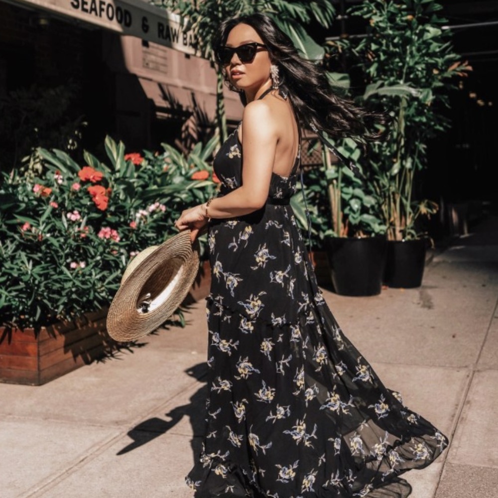 Who What Wear Floral Back Drawstring Tiered Dress - Picture 10 of 11